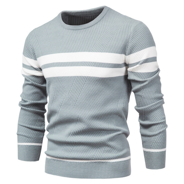 Demi-season two-tone knitted sweater for leisure with a round collar