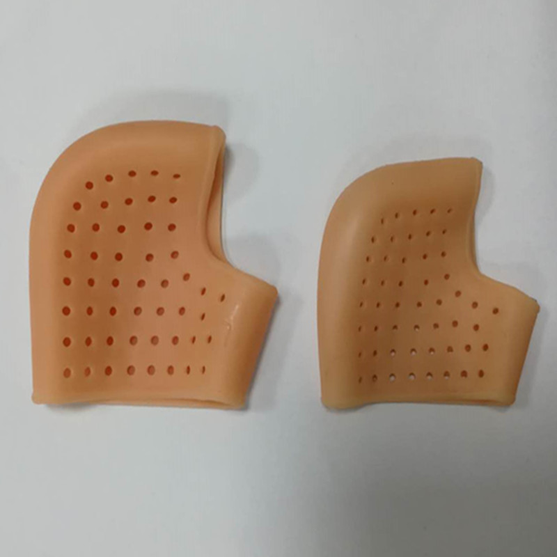 Silicone moisturizing socks