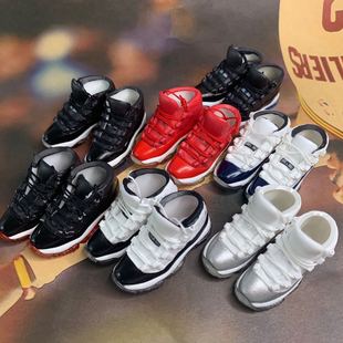 11��aj11һ����Ь��3D���w��Ь�ɒ����ģ��Ьģ������
