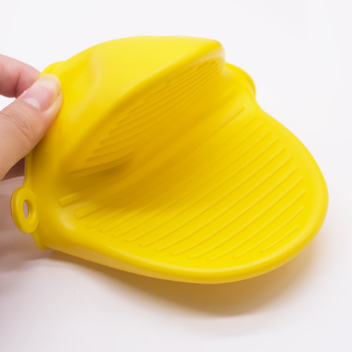 Kitchen microwave oven oven partition high temperature resistance anti-scalding glove clip silicone heat insulation hand clip