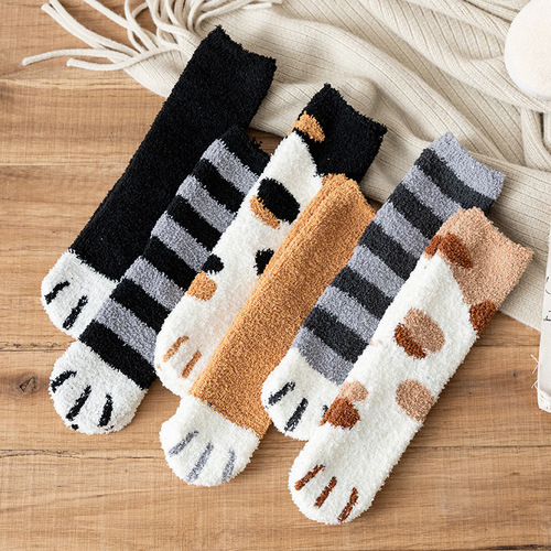 Winter thickened plush coral velvet mid-tube confinement socks cute and sweet cartoon cat cat paw home floor socks