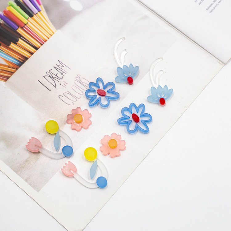 design blue fresh acrylic asymmetrical earrings
