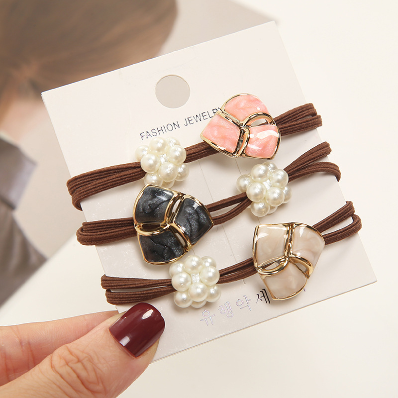 Estilo coreano perla cuerda de pelo Corea del Sur Dongdaemun accesorios para el pelo alta banda de goma elástica Chanel estilo pelo banda ponytail pelo cuerda femenina al por mayor