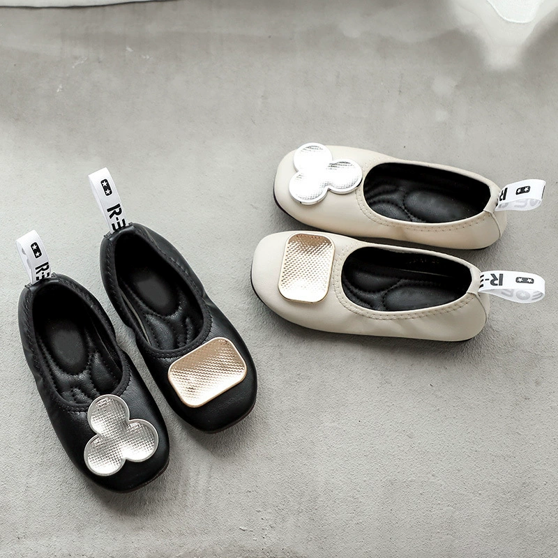 Сезон 2023, новая однотонная Однослойная обувь, модная повседневная обувь на плоской подошве для маленьких девочек, Женская обувь в Корейском стиле с пряжкой Yuanyuan