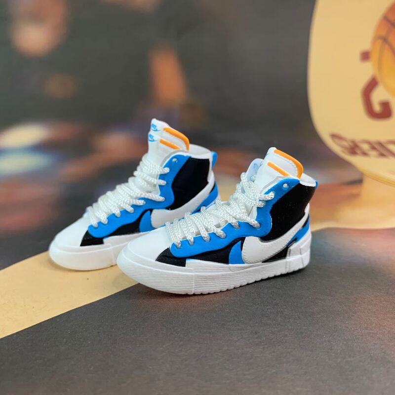 Aj Double Swoosh High-Top and Low-Top Pair of Bare Shoes Wholesale Keychain Jordan 3D Sneaker Model 3D Pendant