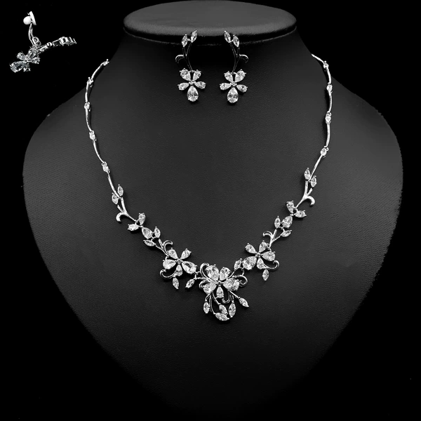 Platinum ear clips, set