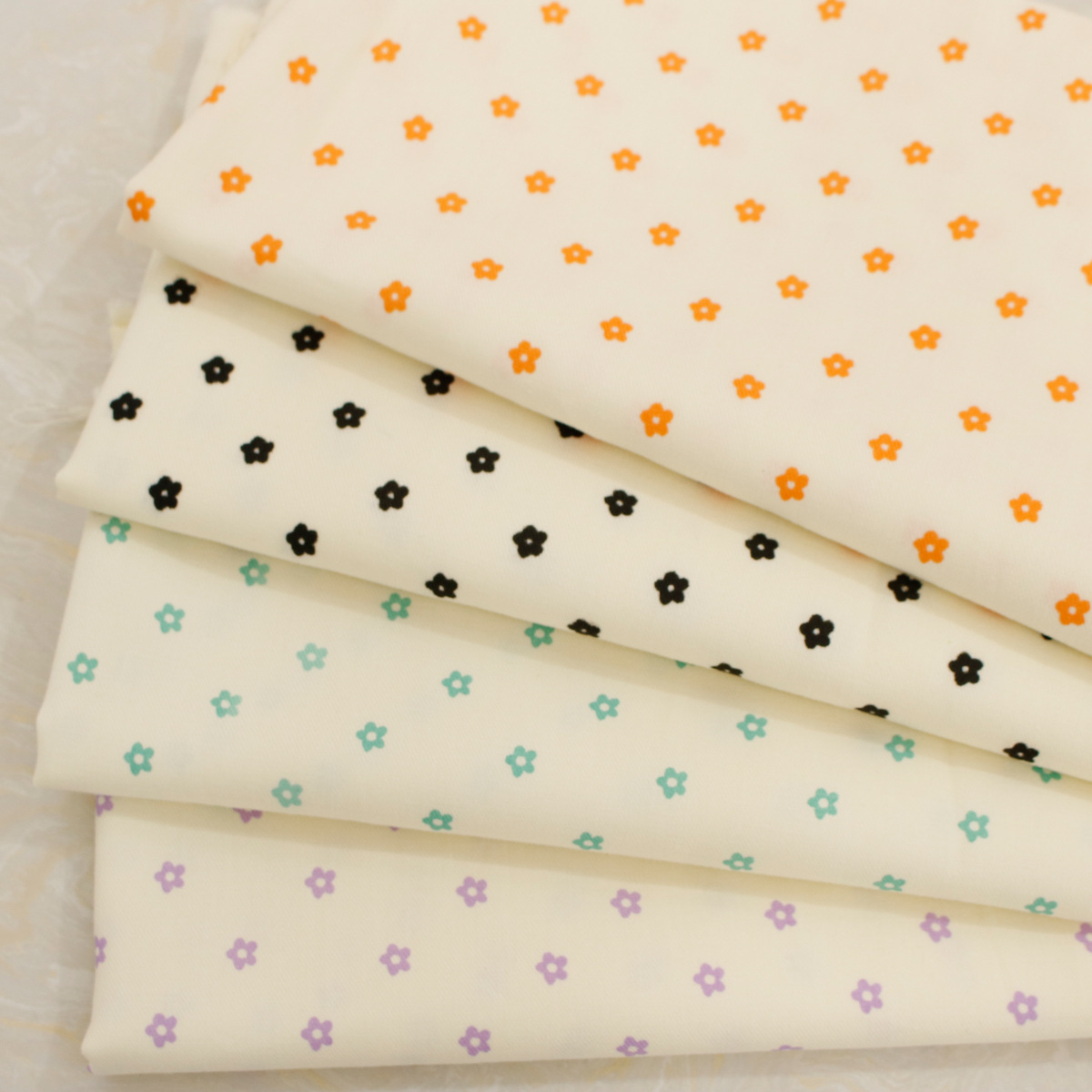 简约小碎花全棉斜纹面料 韩版小清新洗水棉布 春夏新款印花面料