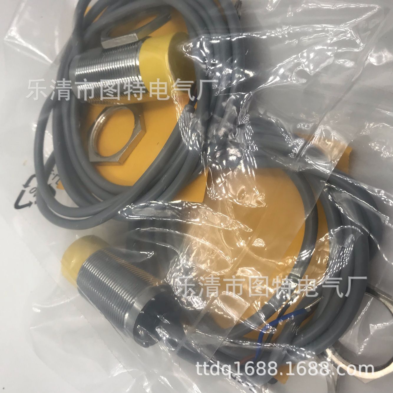 销售 全新 NI15-M30-AN6X/S90 传感器 实图拍摄