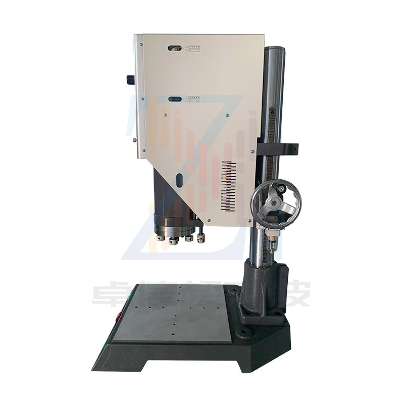 厂家直供2600W超音波塑焊机 输出强劲桌面实惠型超声波塑胶焊接机