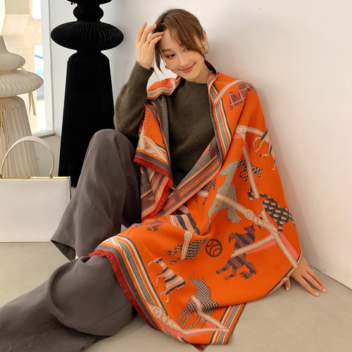 Spring and summer new Korean style warm scarf for women, air-conditioning decorative shawl, medium and long trendy carriage chain scarf
