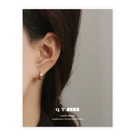 项链;耳钉;戒指