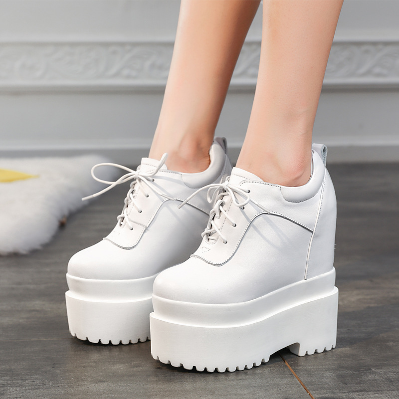 Giày sneaker nữ đế xuồng platform cao gót 16 cm dây buộc — màu đen