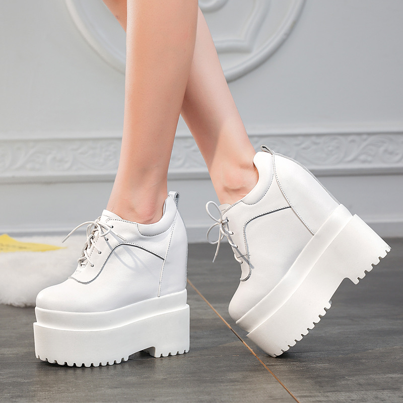 Giày sneaker nữ đế xuồng platform cao gót 16 cm dây buộc — màu đen