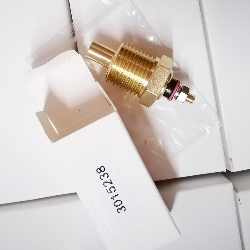 ���ÿ���˹NT855������ˮ�¸�Ӧ��3015238�칤�ھ��ˮ�¶ȴ�����