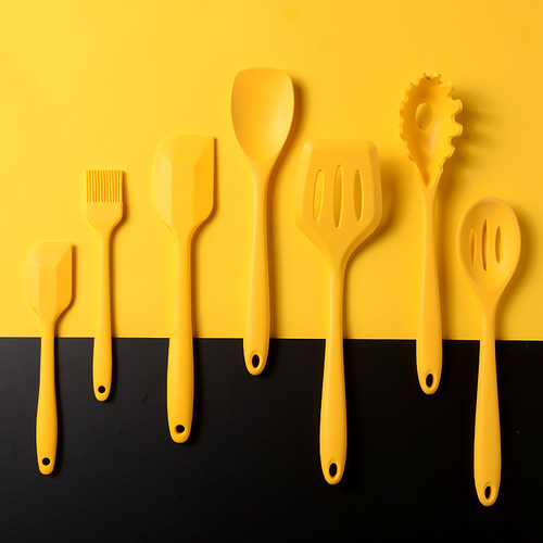 New storage bucket Western yellow silicone tool kitchenware 10-piece set kitchenware set