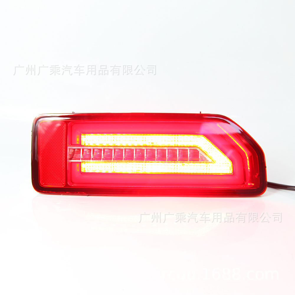 Adecuado para Suzuki Jimny luz trasera parachoques luz de freno