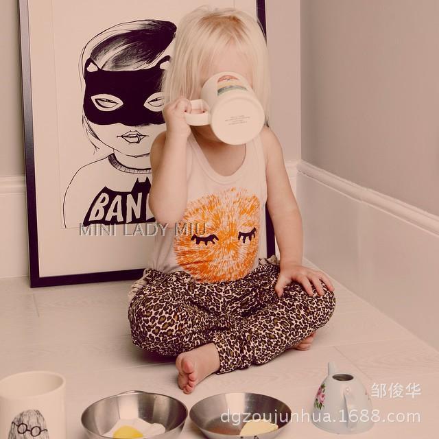 핑크 부끄러움 얼굴