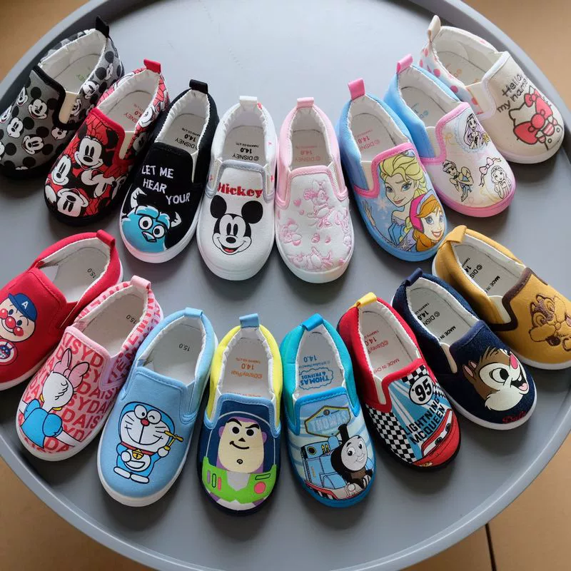Экспортируется в Японию. Весенне-осенние детские парусиновые туфли 2024, детская обувь маленького и среднего размера, мужская и женская обувь на плоской подошве с героями мультфильмов.