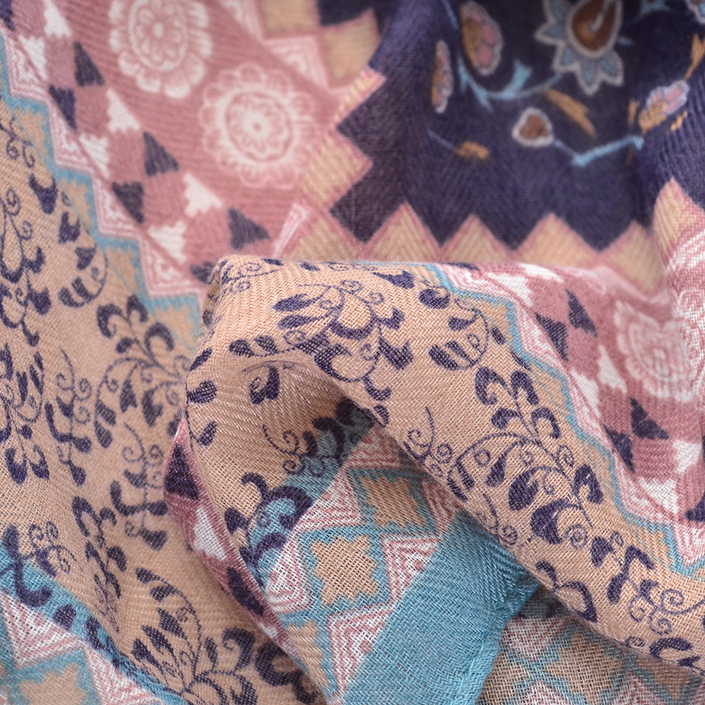 Nueva primavera y verano estilo bohemio chal pequeña bufanda floral bufanda de seda Yunnan Lijiang viajes algodón y lino bufanda impresa