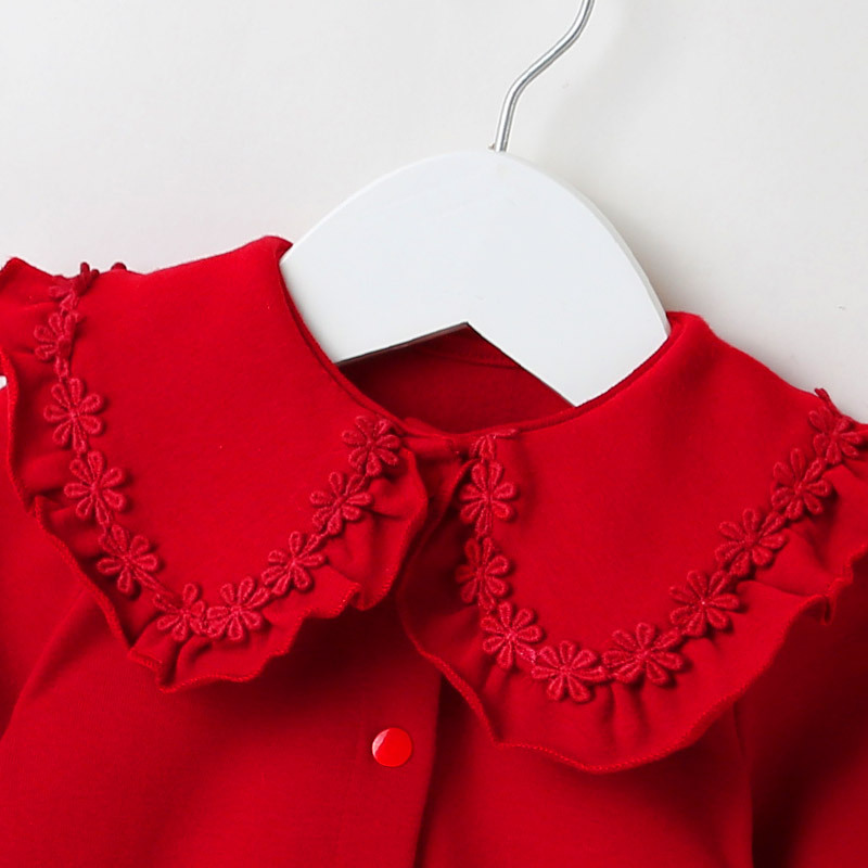 Ropa de pedo de manga larga, tesoro femenino, tipo de bebé, estilo de primavera y otoño de algodón puro, estilo de princesa, mampara roja, bebé de un año, uso externo