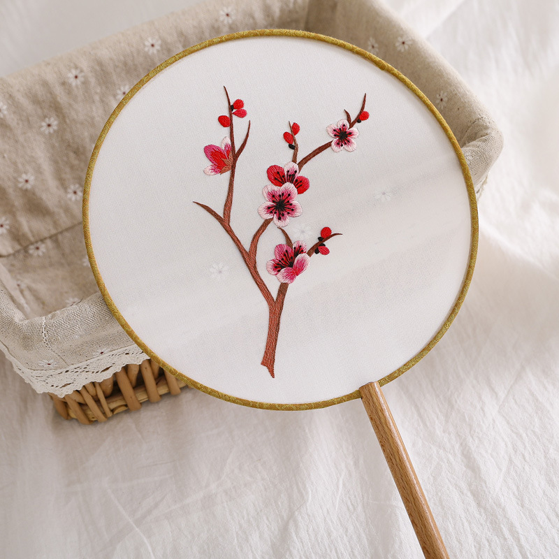 Ventilador de bordado DIY antiguo ventilador hecho a mano de loto Suzhou bordado adulto principiante paquete de material