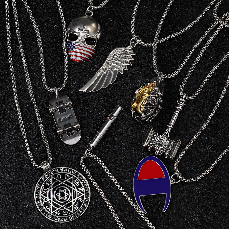 Cross-Border Stainless Steel Alloy Skull Necklace Creative Hip-Hop Skull American Flag Pendant Necklace Wholesale
