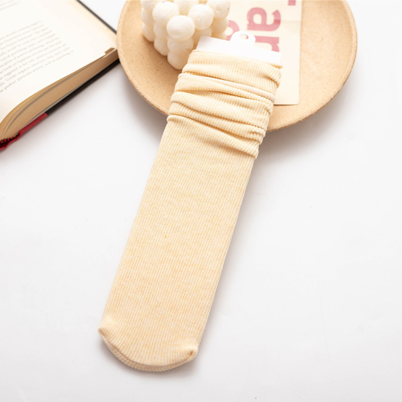 Calcetines de pila para mujer Otoño e Invierno gruesos de Cachemira delgada a rayas de color sólido calcetines de media pantorrilla de corte suelto curling calcetines de confinamiento de mujeres embarazadas
