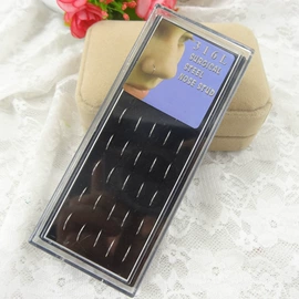 耳钉;戒指;其他首饰