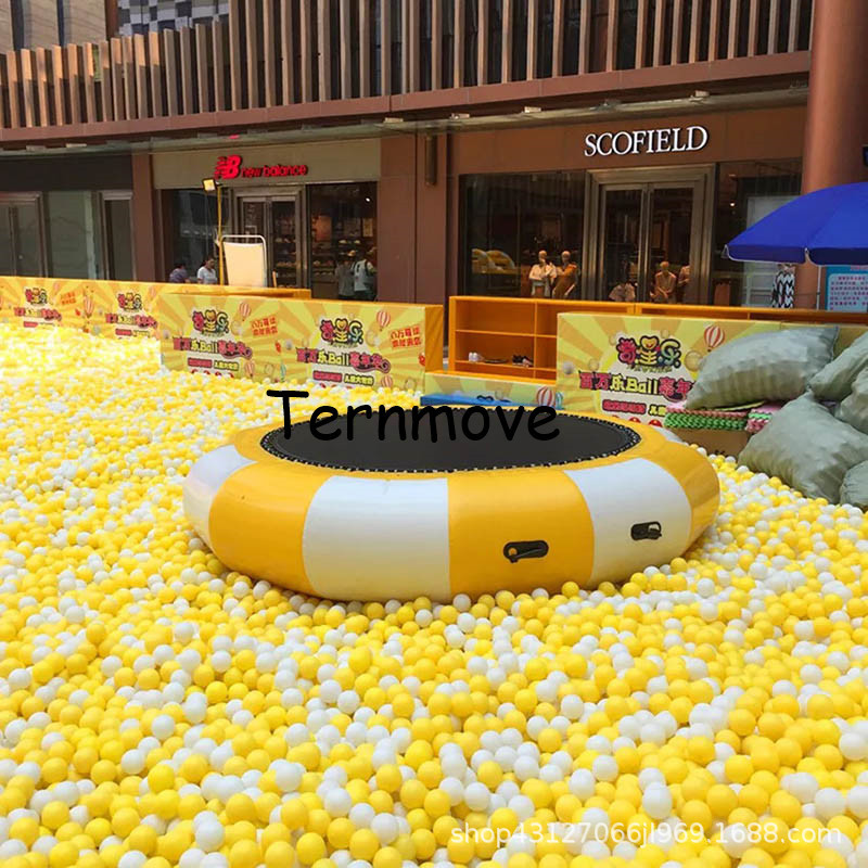 水上玩具儿童充气香蕉跷跷板陀螺蹦床海洋球池乐园冰山滑梯风火轮