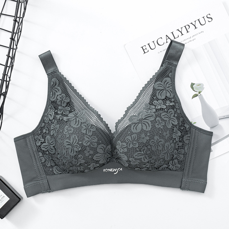 夏のブラジャーは超薄型でセクシーです。