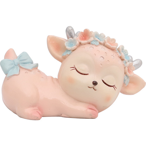 Original cartoon deer figurine for car decoration, cake decoration, and desk ornament. Wholesale available.