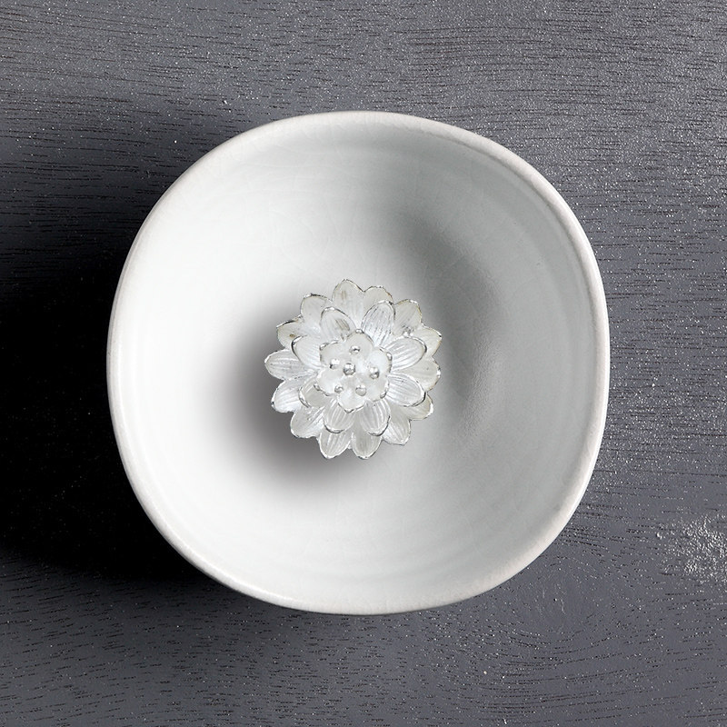 루 킬른 웨이브 실버 로터스