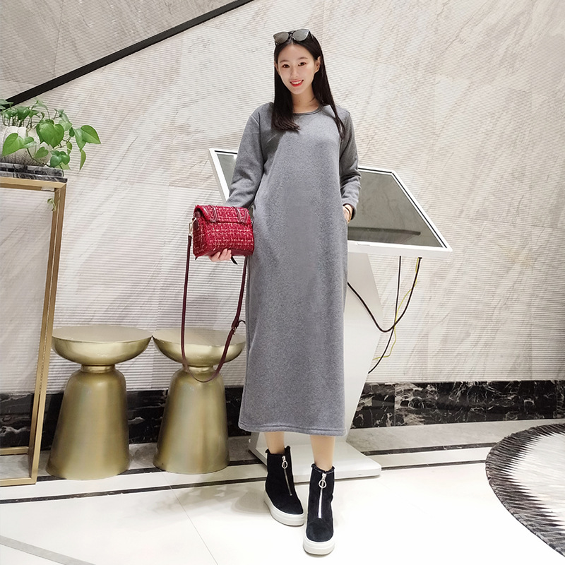 フリース付きワンピース 長袖 2025秋冬 ゆったりロングワンピース レディース ブラックニットセーター風ワンピース フェアリードレス 冬用ポケット付き