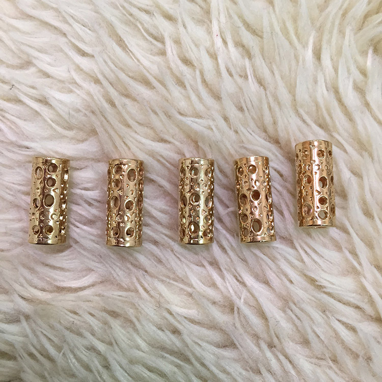 高档金属镂空帽钟 挂镀调节绳扣 福建石狮工厂锌合金压铸厂直供