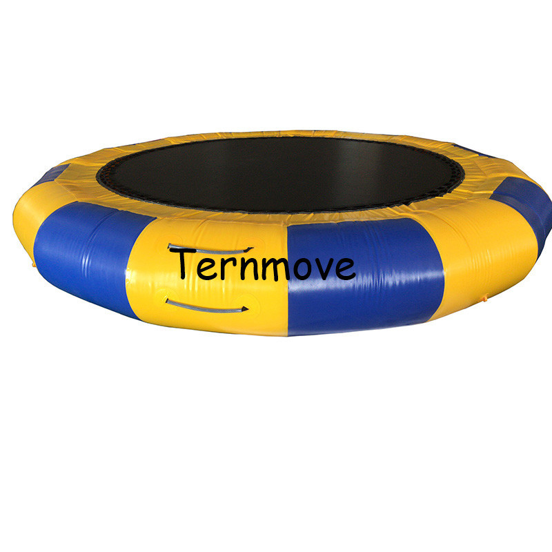 水上充气三角滑梯蹦蹦床儿童海洋球池游乐园玩具成人海上戏水设备