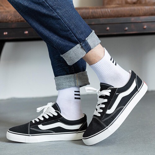 Socks men's autumn medium-length men's socks solid color sports trend men's long socks street stall supply Zhuji socks