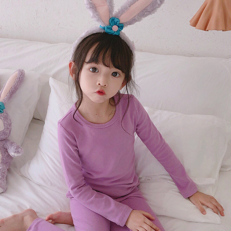 Camiseta de Manga Larga Estilo Coreano Otoño/Invierno 2025 para Niñas, Color Caramelo, Versátil, Básica, Camiseta de Cuello Redondo para Niños, con Textura Cepillada