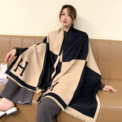  New Scarf Women's Winter European and American Color Matching Warm Scarf Imitation Cashmere Letter Double-sided Thickened Air Conditioning Shawl
