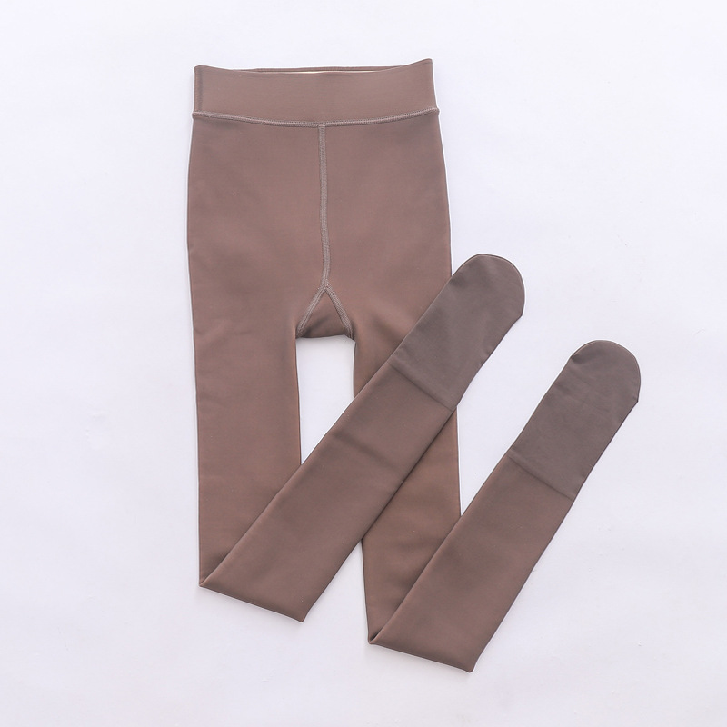 El café es realmente profundo y los pies están conectados.