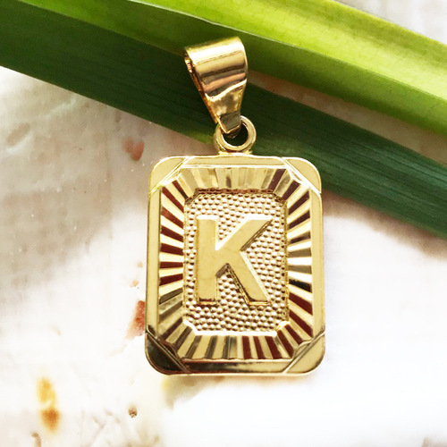 Cross-border e-commerce supply 26 English letter pendants rectangular copper necklace 18K gold-plated hydraulic tag wholesale