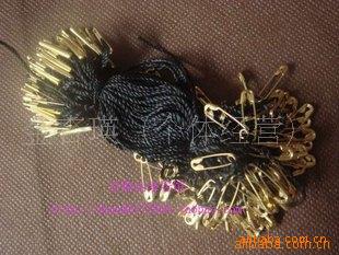 厂家供应新款服装商标金属吊粒 涤纶线吊绳货源地供应可大量批发