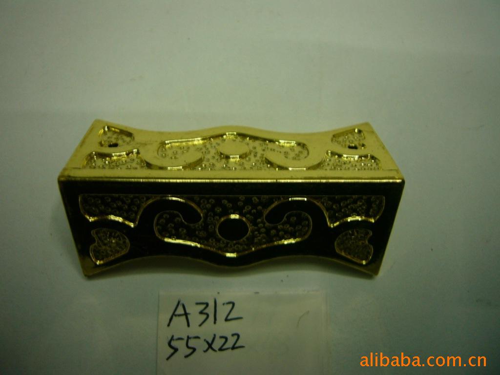 厂家批发优质木盒塑料包脚来样品定做新款月饼盒包角高档护角