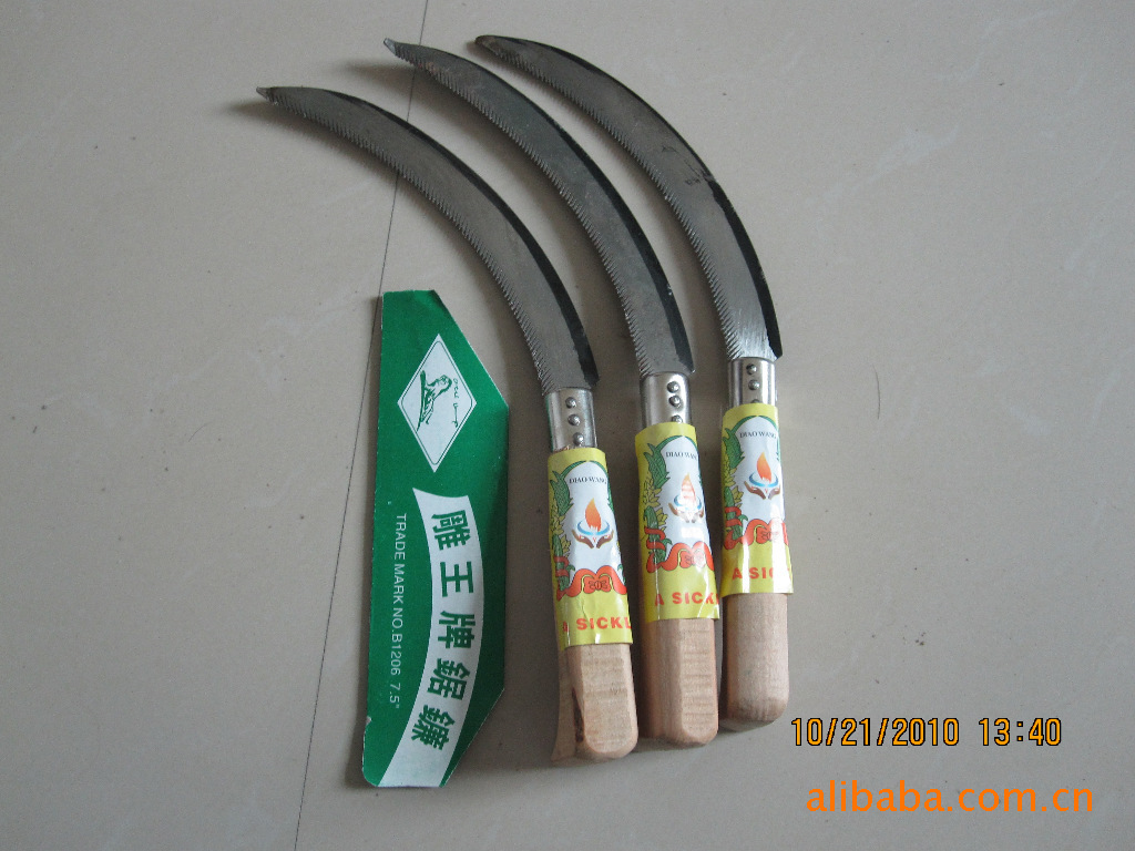 供应出口非洲南美弯柄碳钢锯齿镰刀   淬火刷漆农用镰刀