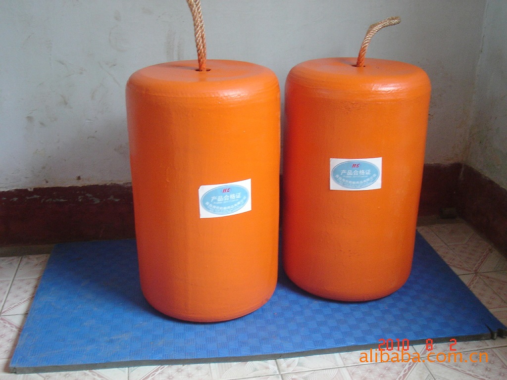 聚氨酯护舷（靠球）色泽鲜艳 （图）29防撞设施青岛否是海伦0.2-4