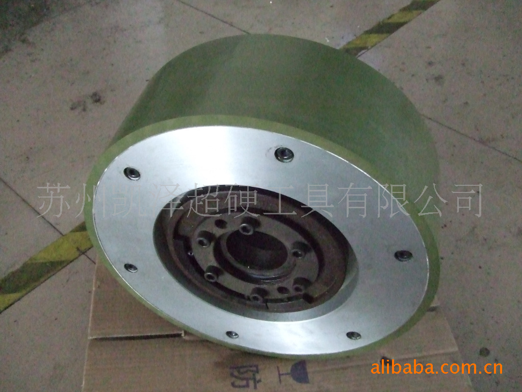 4000目树脂结合剂无心磨砂轮适用于陶瓷棒、硬质合金棒抛光