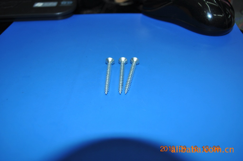 现货低价供应兰白纤维板钉4*40 坚字钻尾螺丝厂家推荐