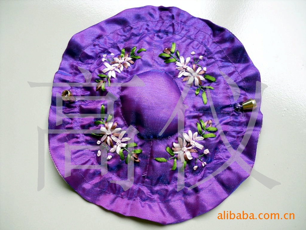 低价 供应GY167 丝带绣花 紫罗兰色 布艺 化妆品 包装包 批发定做