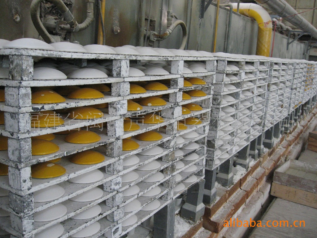 陶瓷道钉道路交通标识,公路，高速，隧道，停车场可用，生产厂家