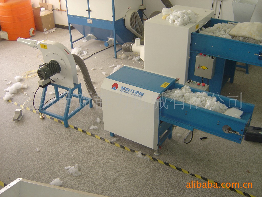 厂家直销充棉一体机，碎棉机，枕芯冲棉机，抱枕充棉机