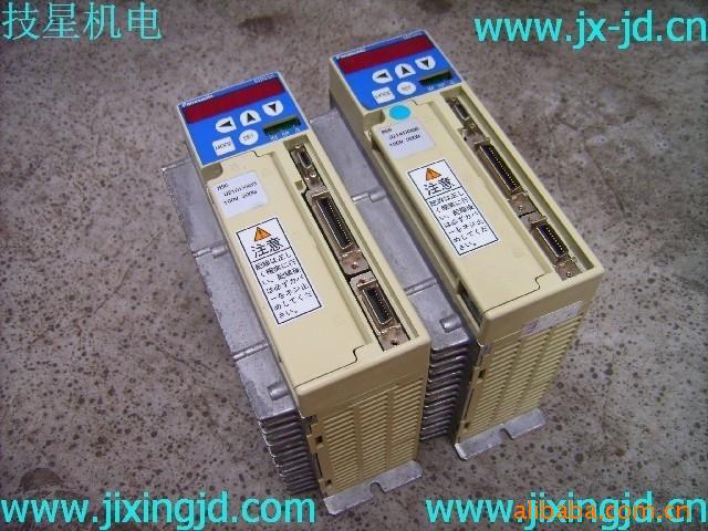 松下伺服驱动器 MSD021A1XX05 保修三个月